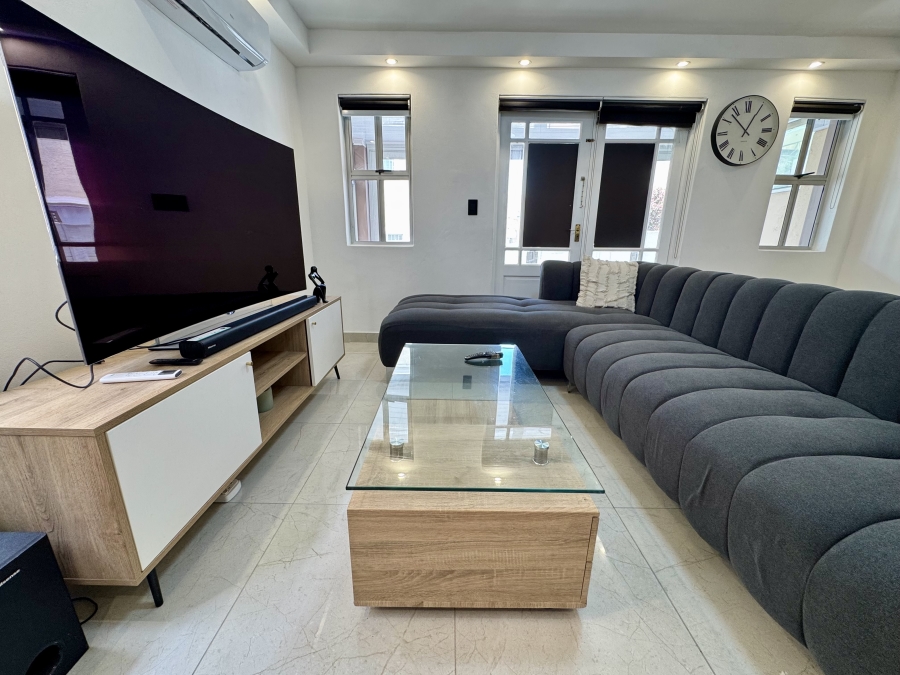 To Let 2 Bedroom Property for Rent in Parklands Western Cape